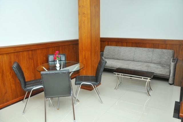 Kallada Mamatha Motels Kunnamkulam 外观 照片